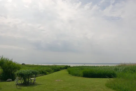 Eftermiddagshygge på terrasse ved Isefjorden